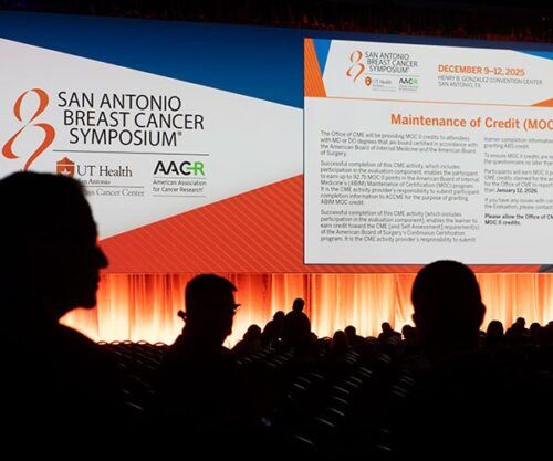 San Antonio, TX - SABCS 2025 San Antonio Breast Cancer Symposium @ SABCS Attendees during General Views here today, Wednesday December 10, 2025. during the San Antonio Breast Cancer Symposium being held at the Henry B. Gonzalez Convention Center in San Antonio, TX. The symposium features physicians, researchers, patient advocates and healthcare professionals from over 90 countries with the latest research on breast cancer treatment and prevention.